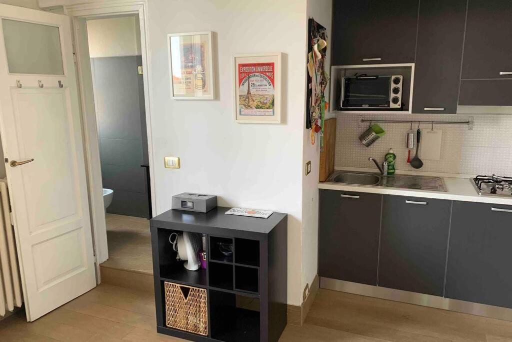 Appartamento Splendido Con Tutti Servizi In Zona Navigli Milano Exterior foto