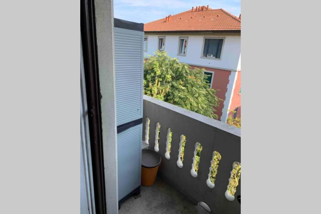 Appartamento Splendido Con Tutti Servizi In Zona Navigli Milano Exterior foto